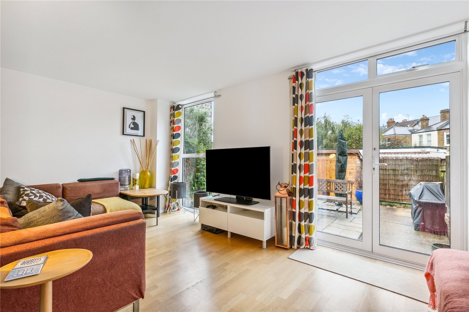 Sw12 Area 2 bedroom property in Hunter Close, London, SW12 - £725,000 | Rampton ...