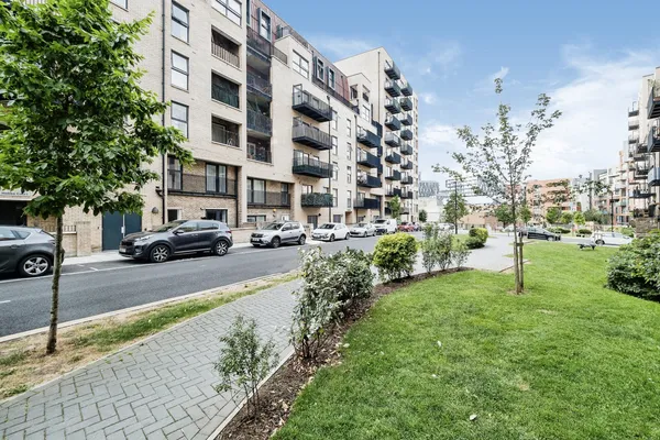 Brumwell Avenue, London, SE18