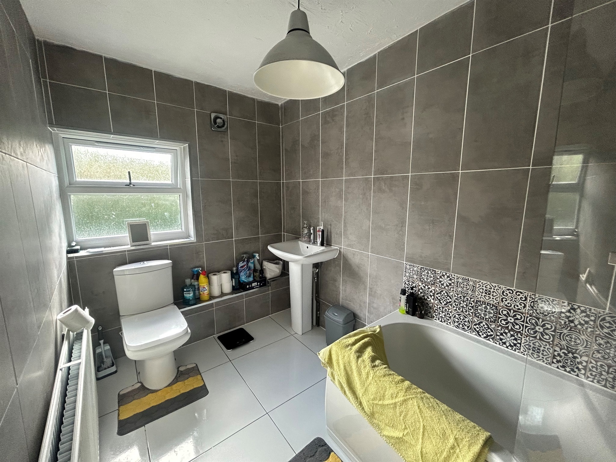 3 bedroom property for sale in Trefleming Cottages, Swansea £170,000