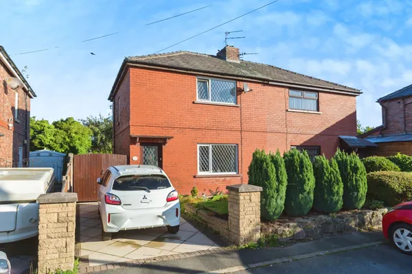 Lindsay Avenue, Leyland, Lancashire, ...