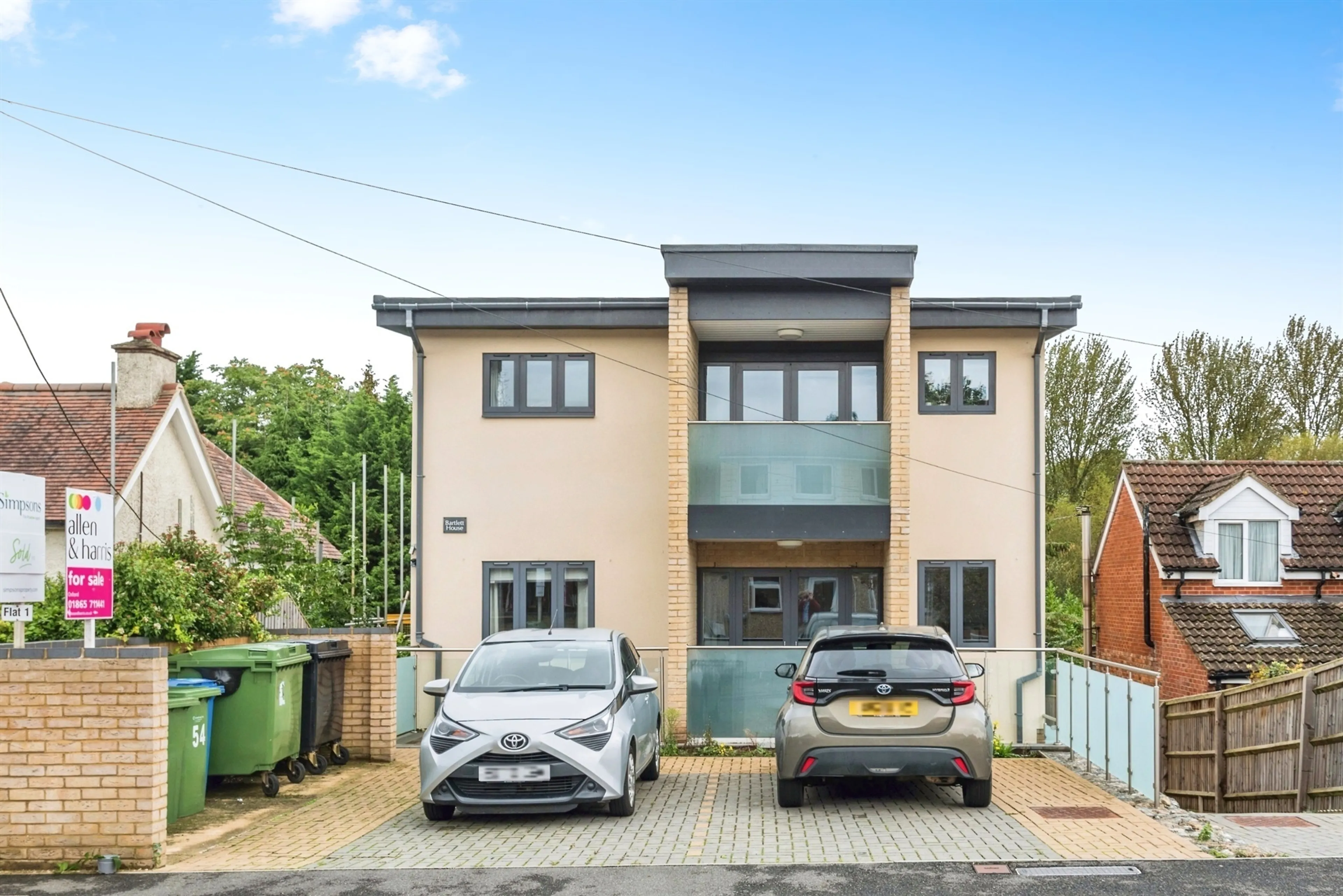 Property photo 0