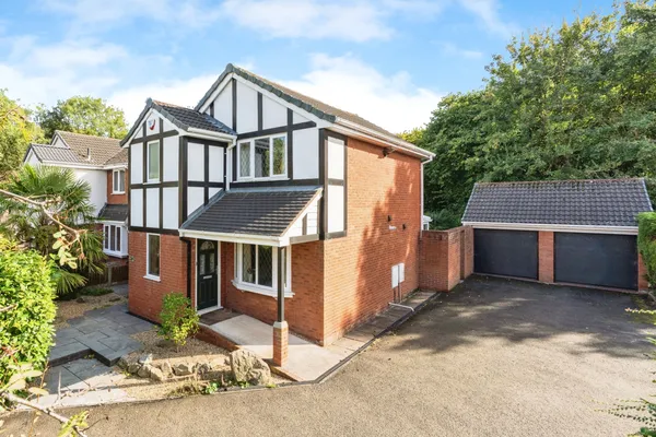 Beecroft Close, Old Hall, Warrington,...