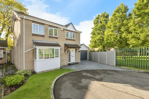 Cromwell Grove, Skellow, Doncaster, S...
