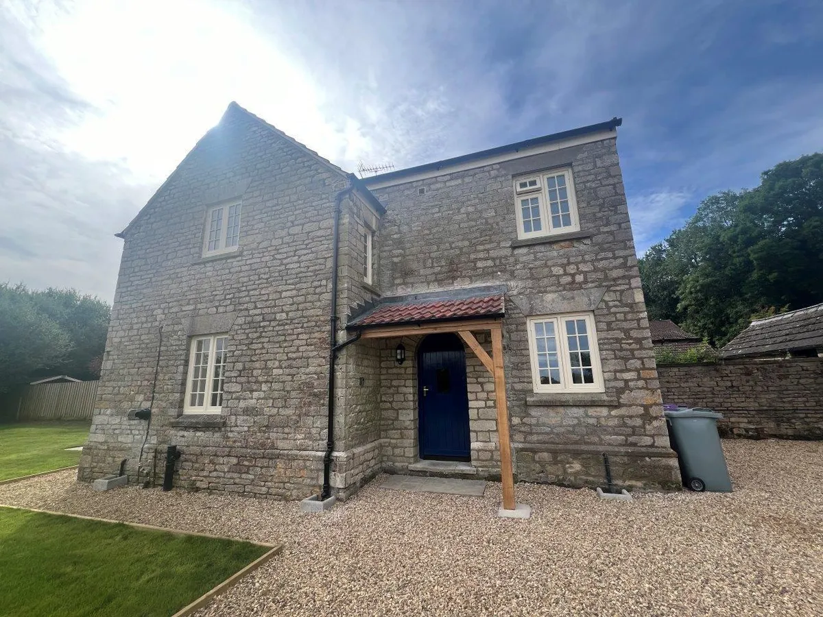 TOP COTTAGES, WOODNOOK