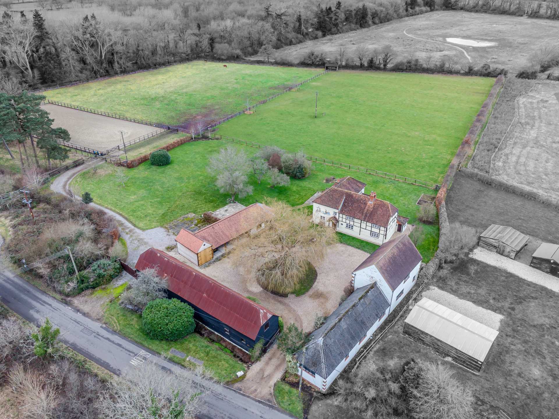 Finchampstead, Berkshire Image 2