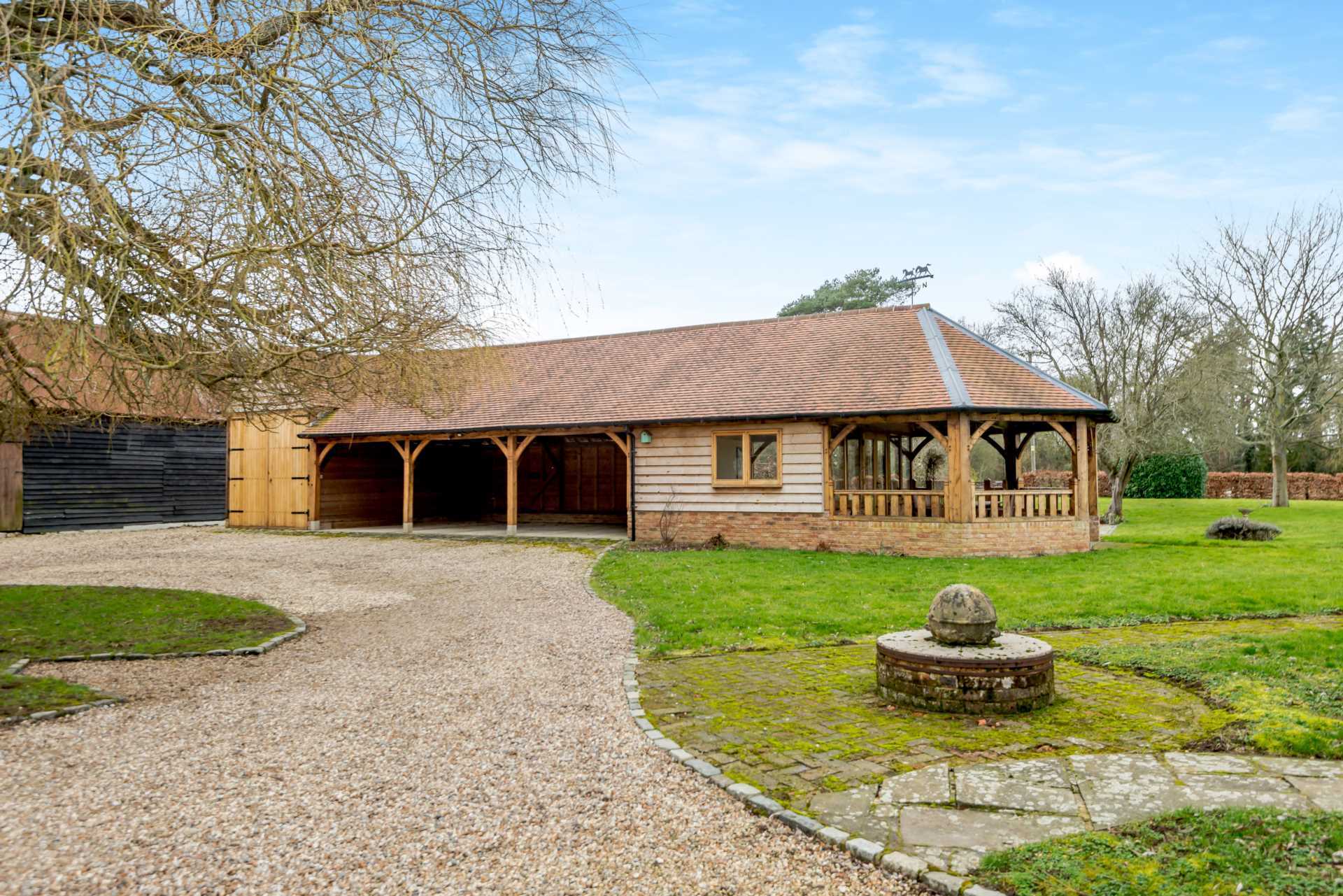 Finchampstead, Berkshire Image 11