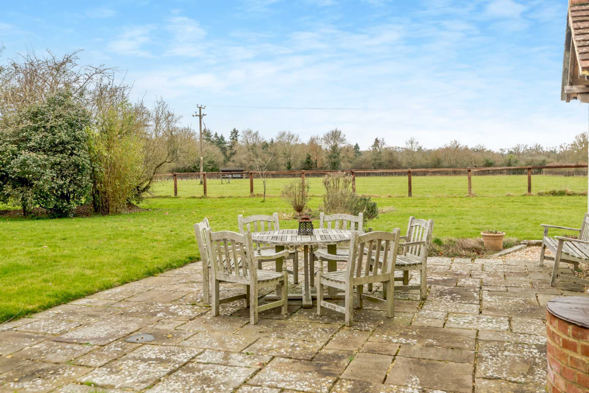 Finchampstead, Berkshire Image 14