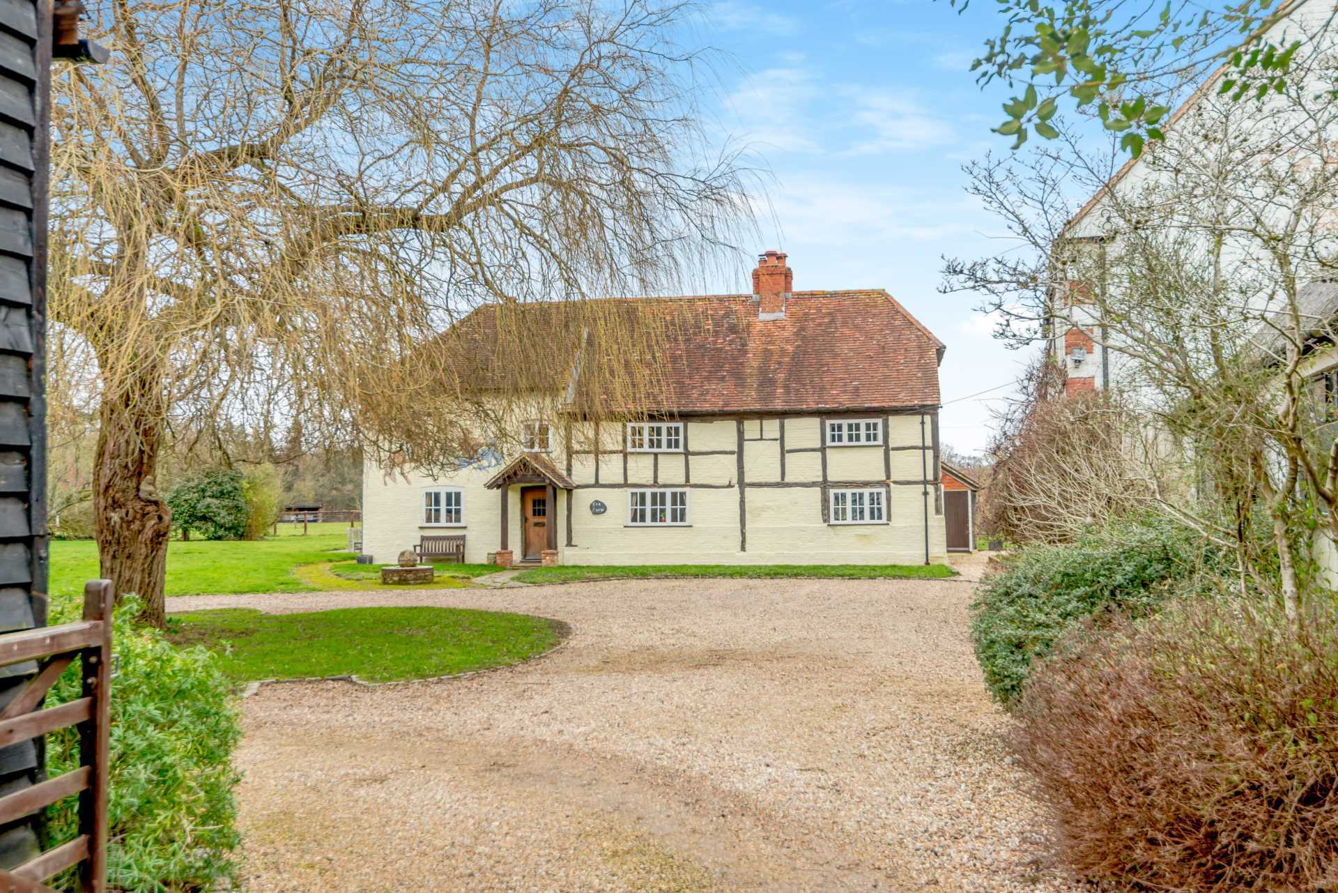 Finchampstead, Berkshire Image 22