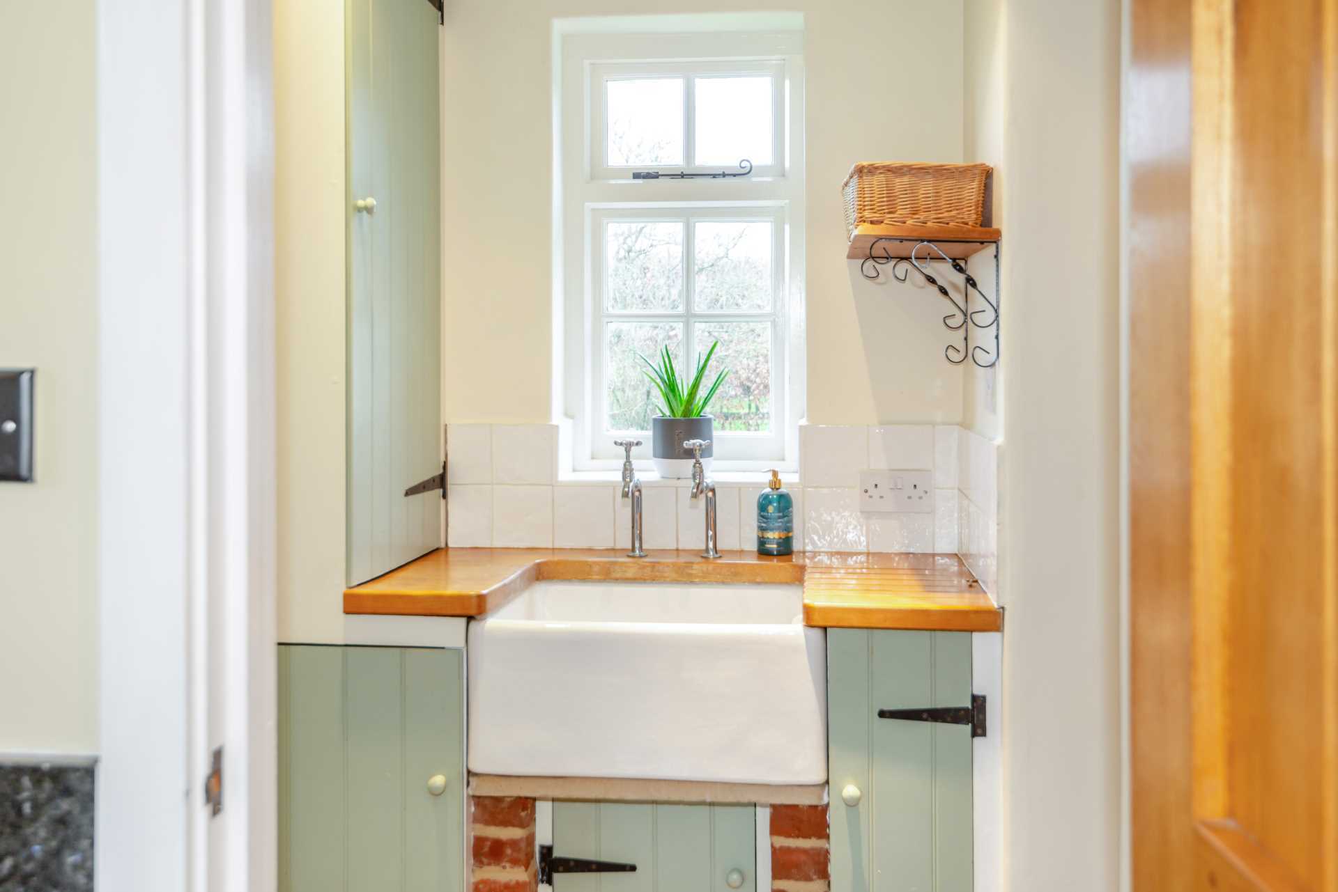 Finchampstead, Berkshire Image 31