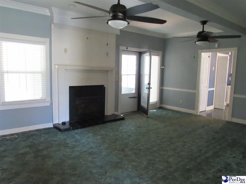 1122 Olanta Hwy, Effingham, SC 29541
