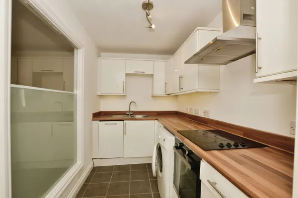 Tufton Street, Ashford, Kent, TN23