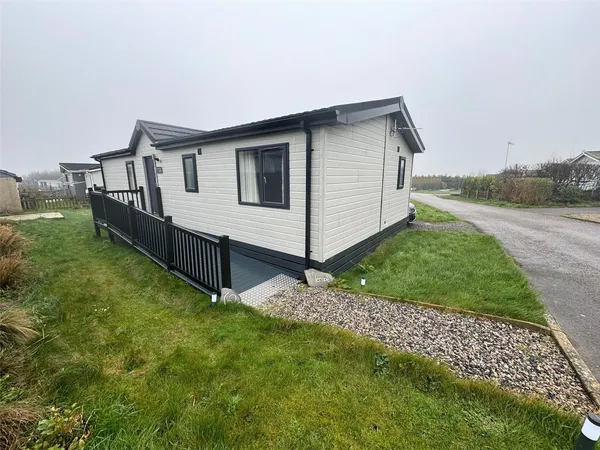 Merope St. Merryn Holiday Village, St...