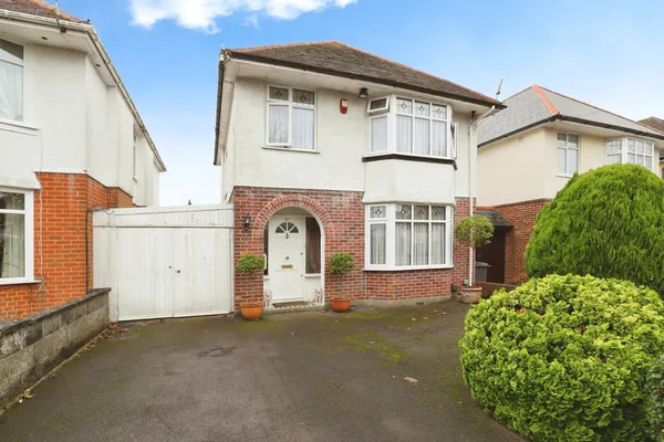 Broughton Avenue, REDHILL, Bournemout...
