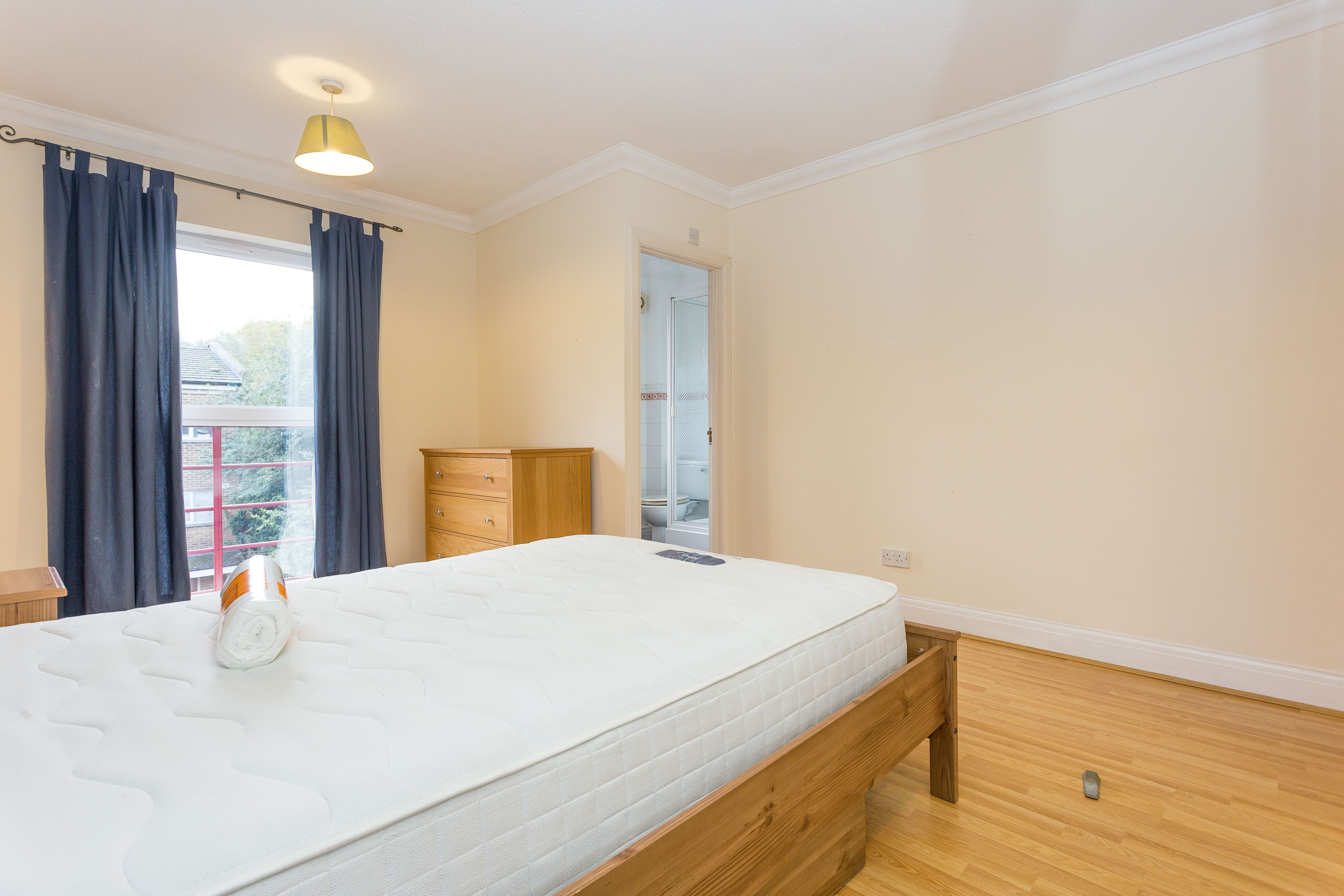 Surrey Quays, London, Greater London, SE16 Image 7