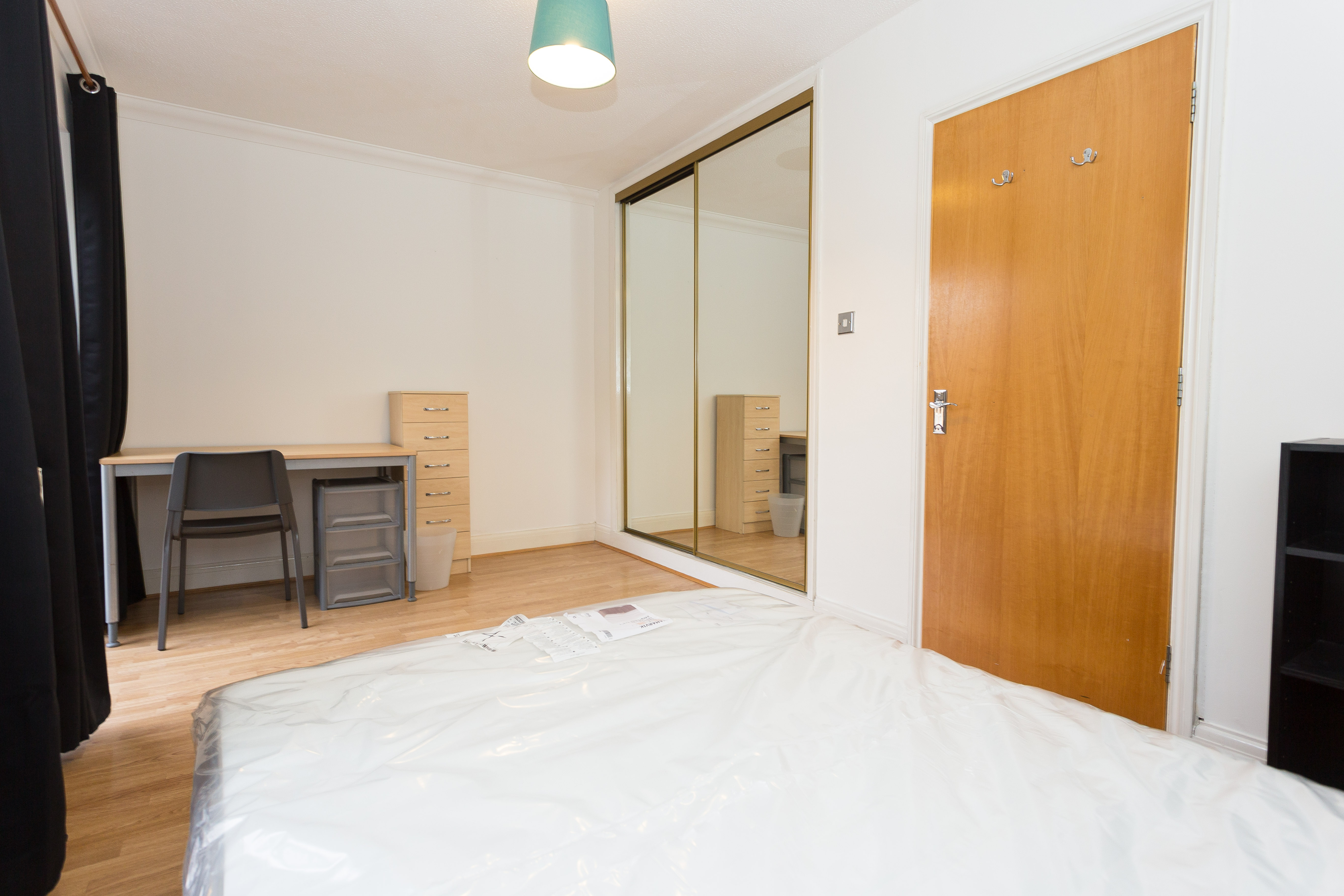 Surrey Quays, London, Greater London, SE16 Image 14