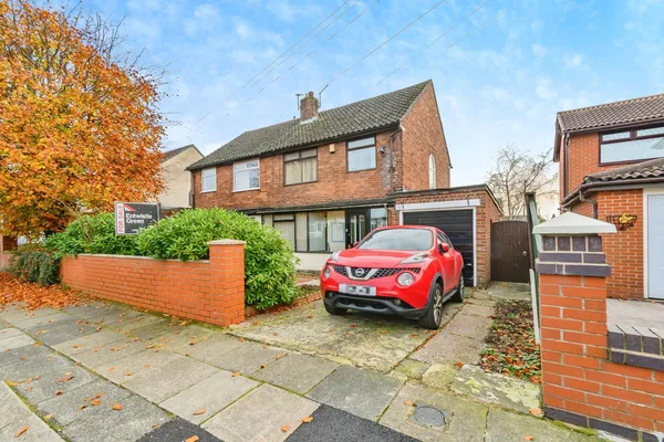 Westcombe Drive, Brandlesholme, Bury,...