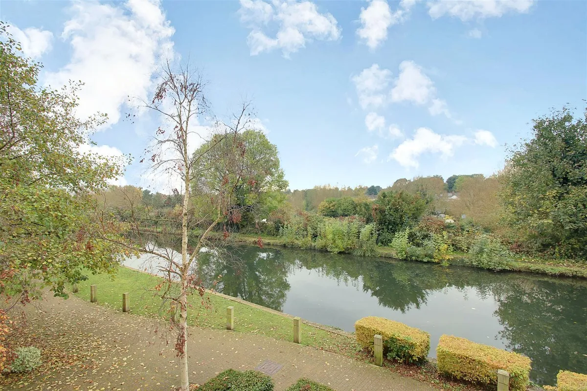 Ovaltine Court, Kings Langley