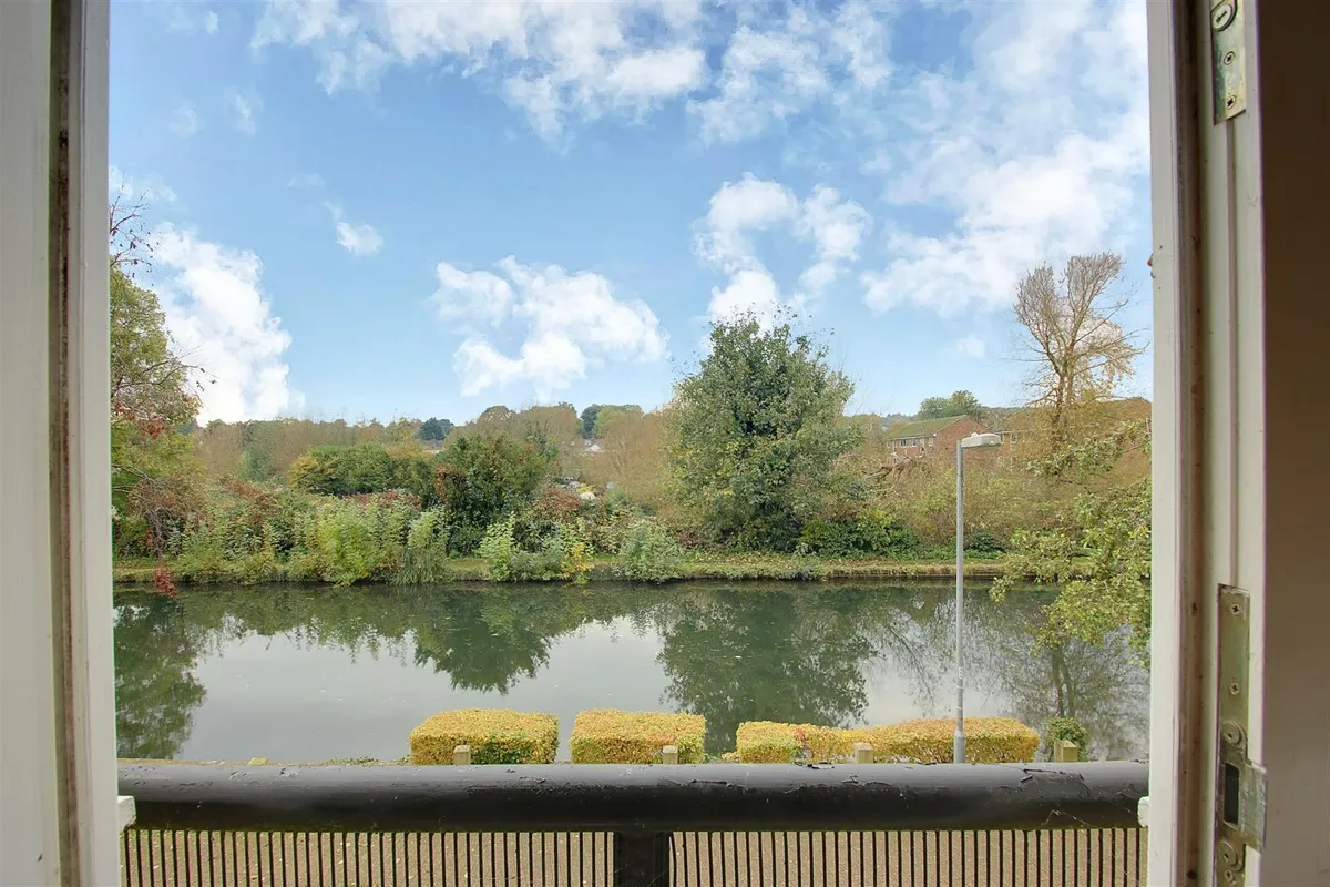 Ovaltine Court, Kings Langley