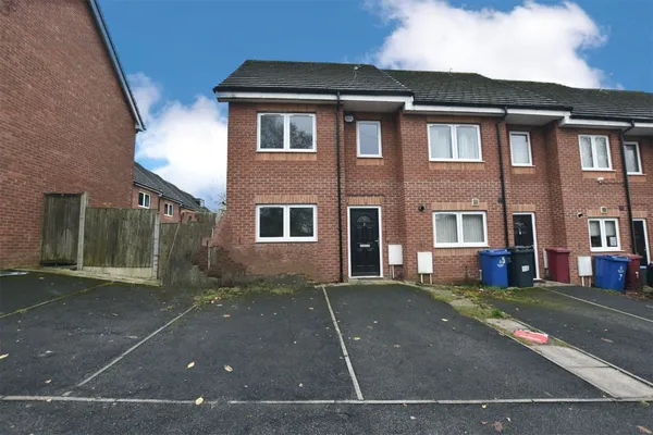 Lower Hollin Bank Street, Mill Hill, ...