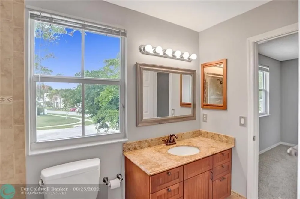 5501 NW 54th Ln, Coconut Creek, FL 33073