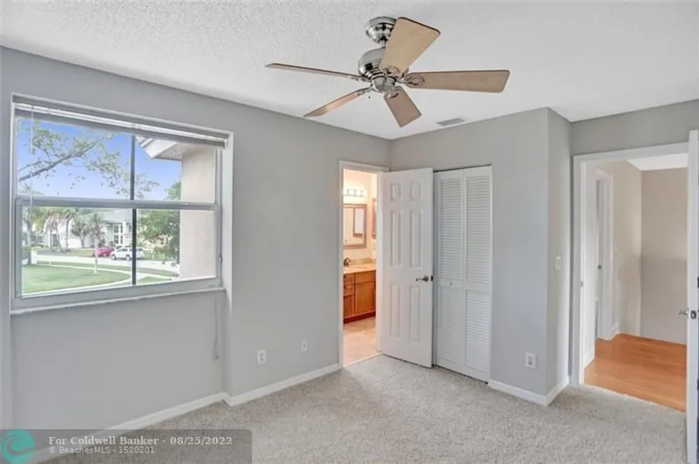 5501 NW 54th Ln, Coconut Creek, FL 33073