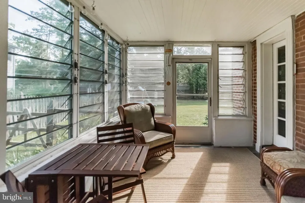 402 W Garden Rd, Oreland, PA 19075