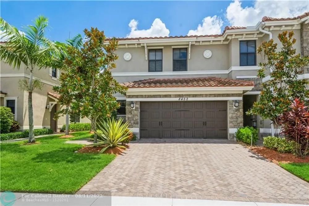 8452 Lake Majesty Ln, Parkland, FL 33076