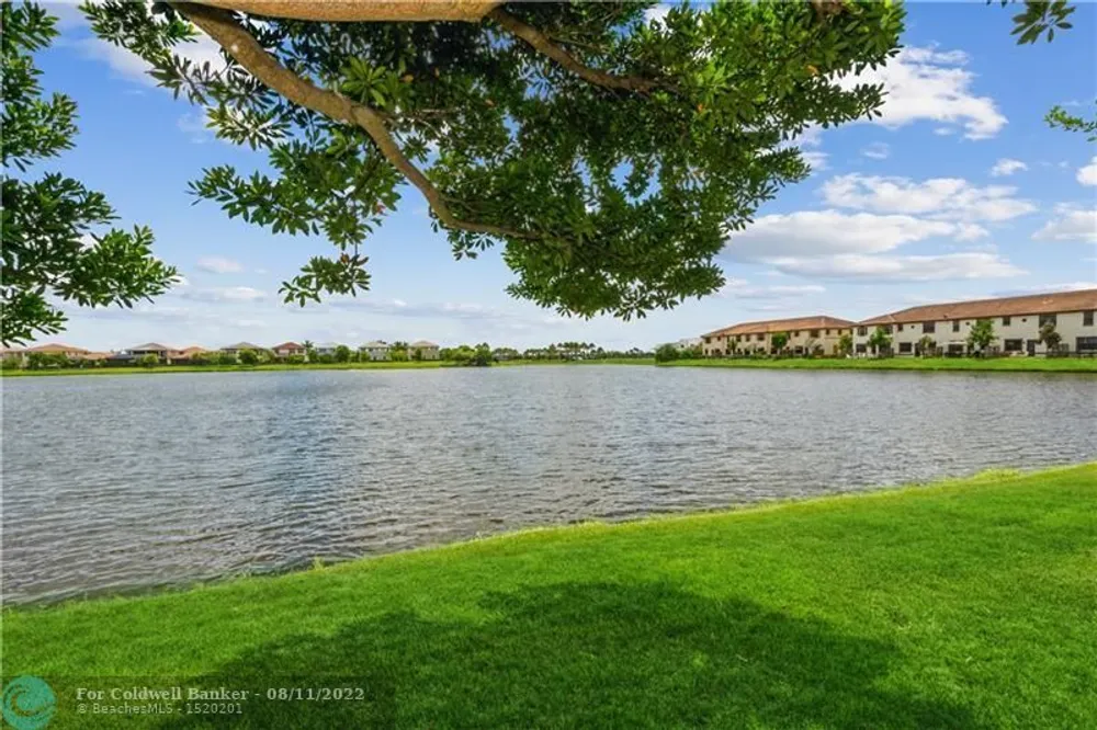 8452 Lake Majesty Ln, Parkland, FL 33076