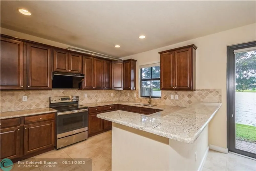 8452 Lake Majesty Ln, Parkland, FL 33076