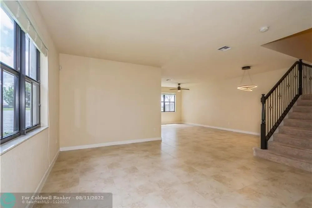 8452 Lake Majesty Ln, Parkland, FL 33076