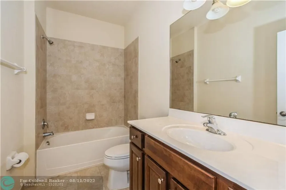 8452 Lake Majesty Ln, Parkland, FL 33076