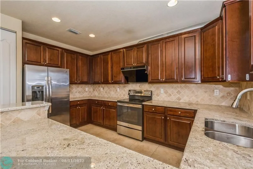 8452 Lake Majesty Ln, Parkland, FL 33076