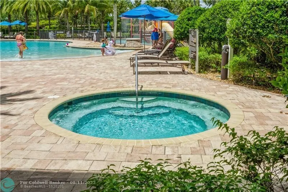 8452 Lake Majesty Ln, Parkland, FL 33076