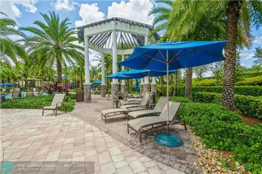 8452 Lake Majesty Ln, Parkland, FL 33076