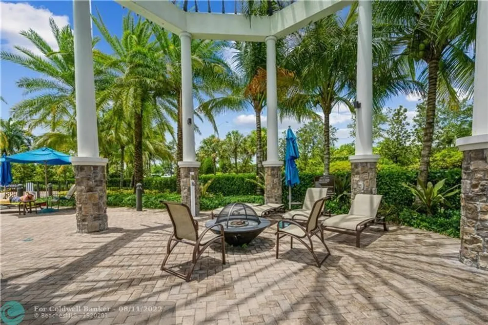 8452 Lake Majesty Ln, Parkland, FL 33076