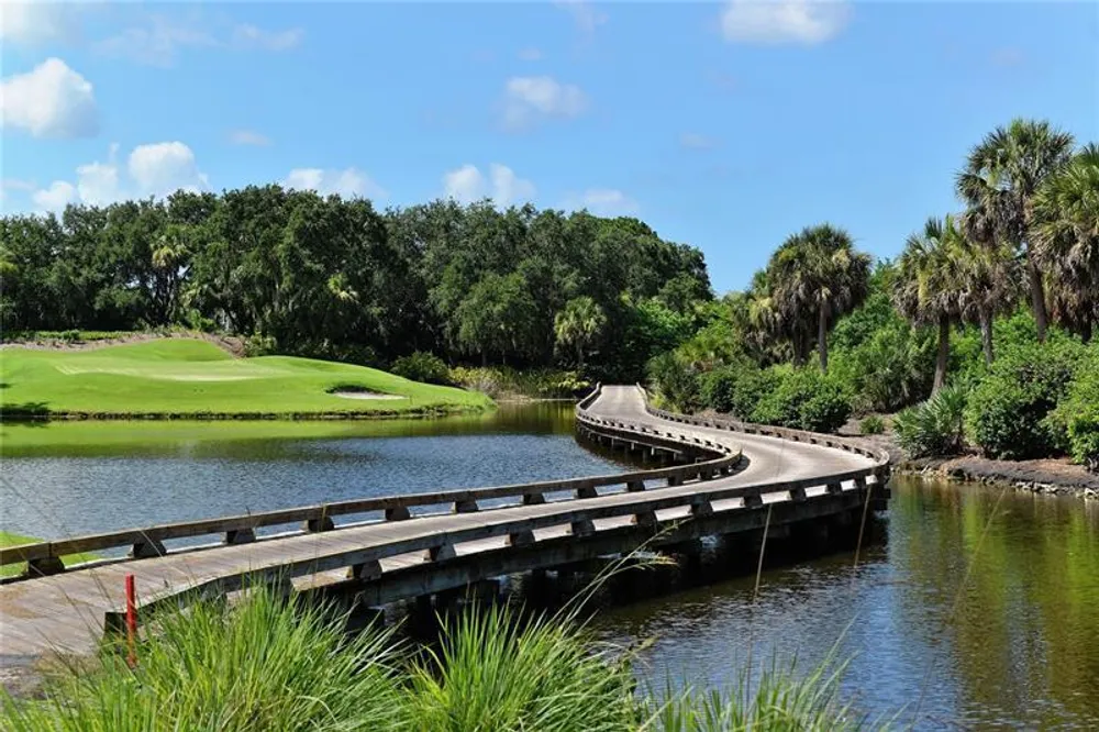 97 Sugar Mill Dr, Osprey, FL 34229