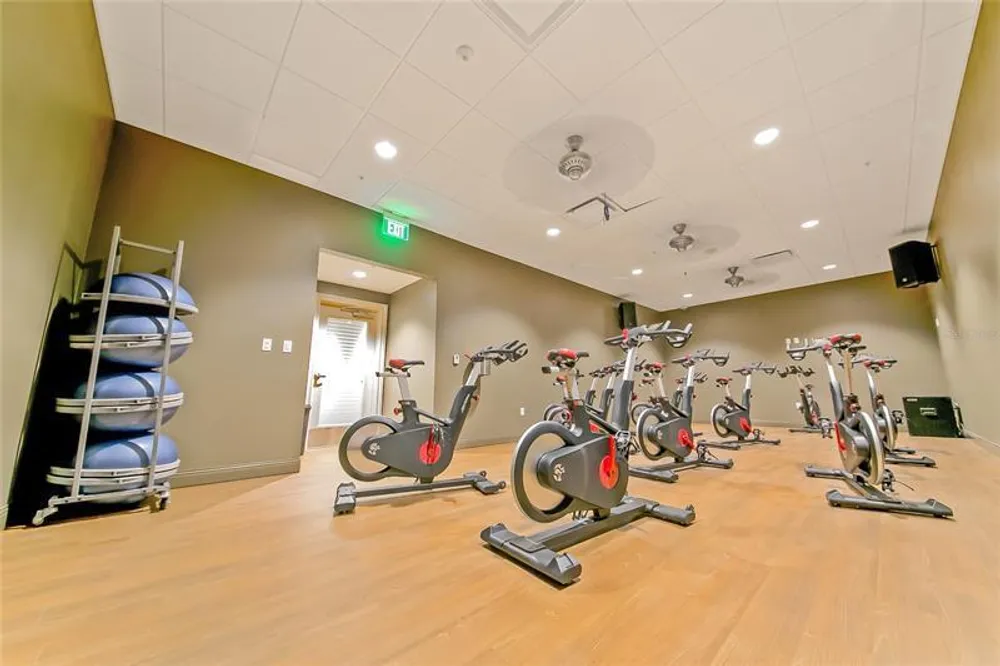 97 Sugar Mill Dr, Osprey, FL 34229