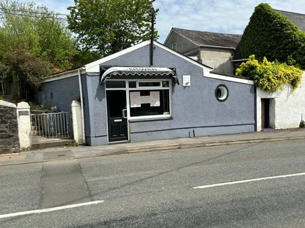 Fountain Hall Terrace, Carmarthen, SA31