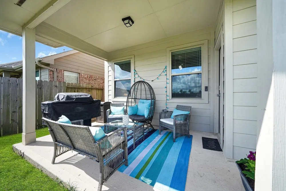 31550 Elkcreek Bend Dr, Hockley, TX 77447