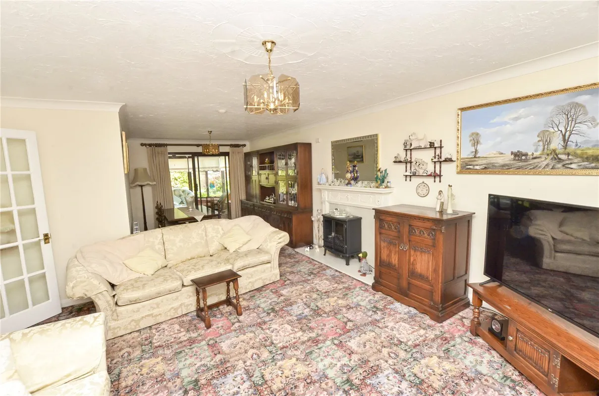 Oakhurst Road, West Moors, Ferndown, Dorset, BH22
