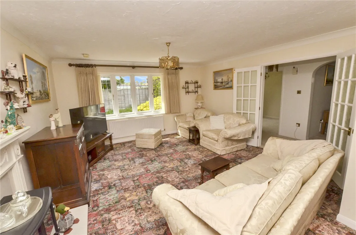 Oakhurst Road, West Moors, Ferndown, Dorset, BH22