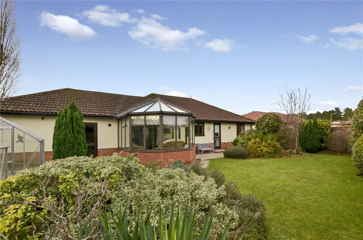 Oakhurst Road, West Moors, Ferndown, Dorset, BH22