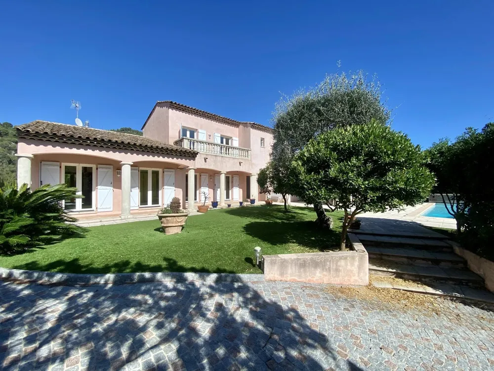 Villefranche-sur-Mer (Vinaigrier), 06230, France