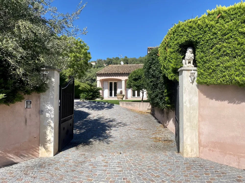 Villefranche-sur-Mer (Vinaigrier), 06230, France