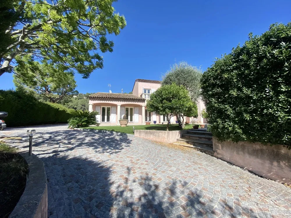 Villefranche-sur-Mer (Vinaigrier), 06230, France