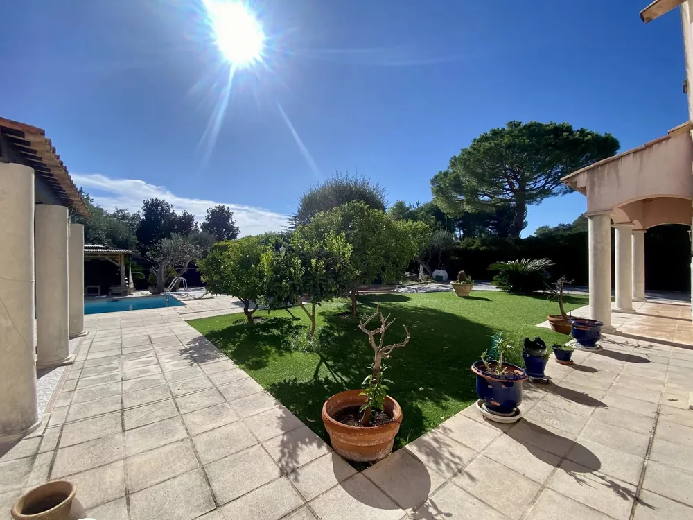 Villefranche-sur-Mer (Vinaigrier), 06230, France
