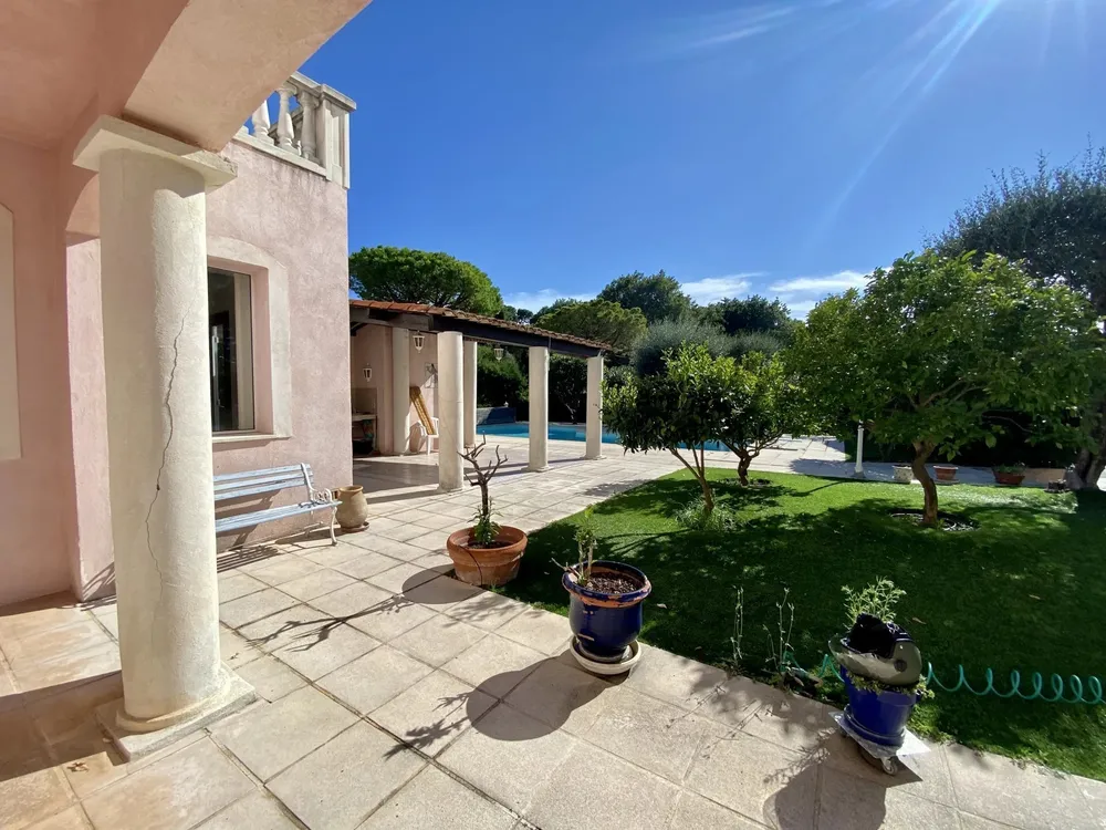 Villefranche-sur-Mer (Vinaigrier), 06230, France