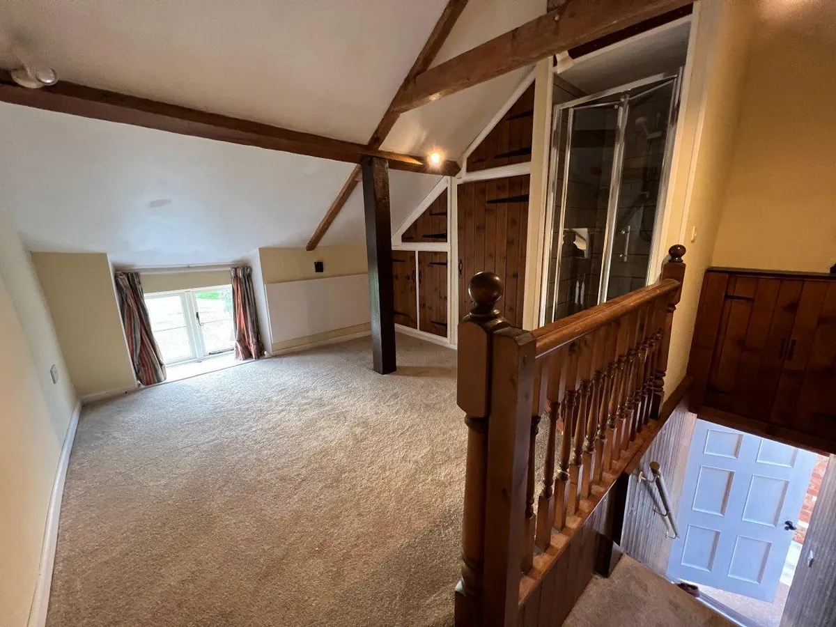 THE BARN FLAT, MANOR FARM, BRANSTON, VALE OF BELVOIR