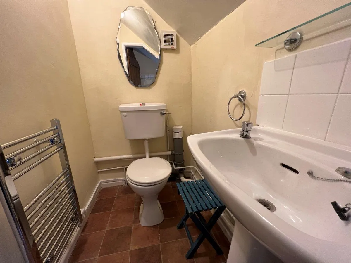 THE BARN FLAT, MANOR FARM, BRANSTON, VALE OF BELVOIR