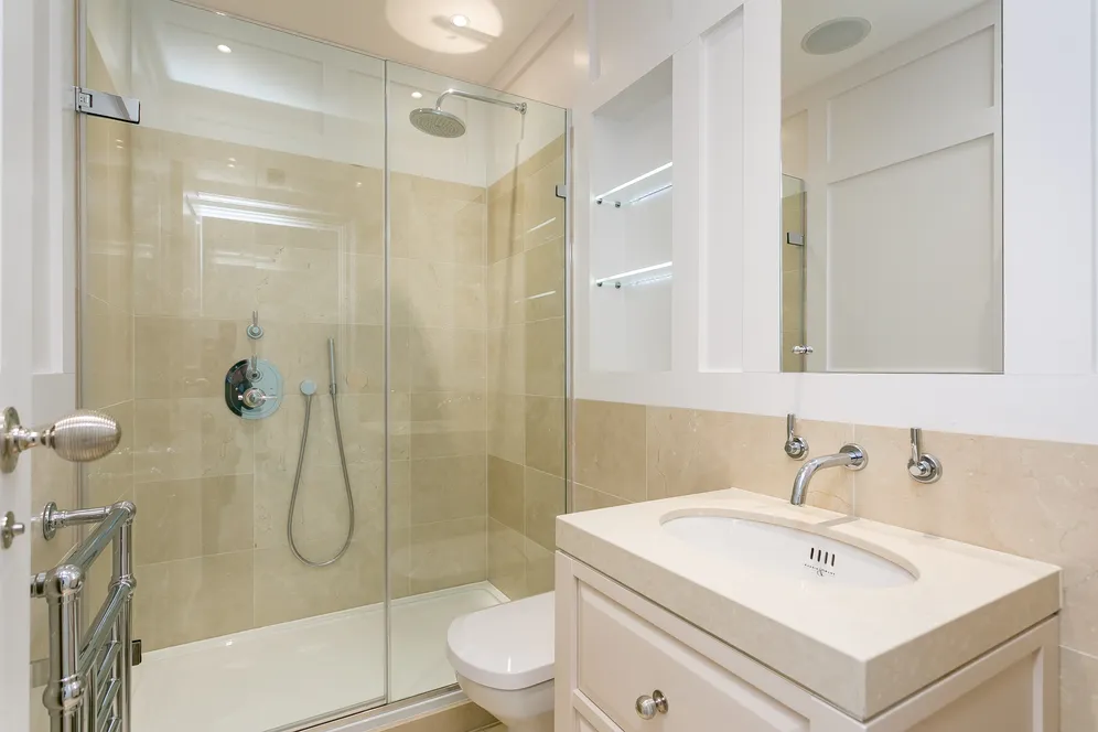 Vitali Close, London, SW15 photo 8